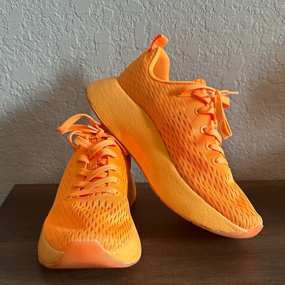 NOBULL Bright Orange Athletic Shoes - Picture 5 of 6